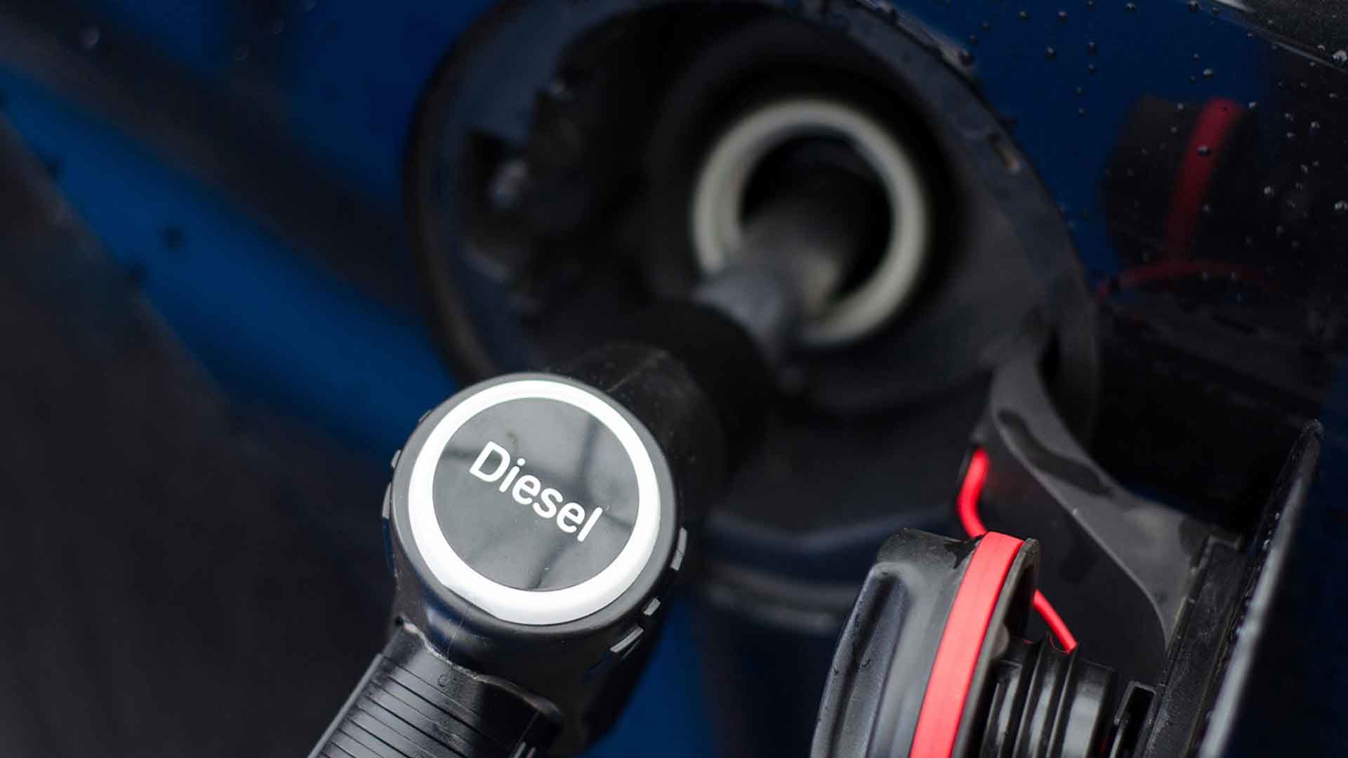 Diesel fuel filler