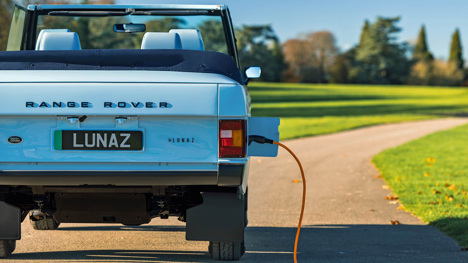 Lunaz Range Rover Classic Safari