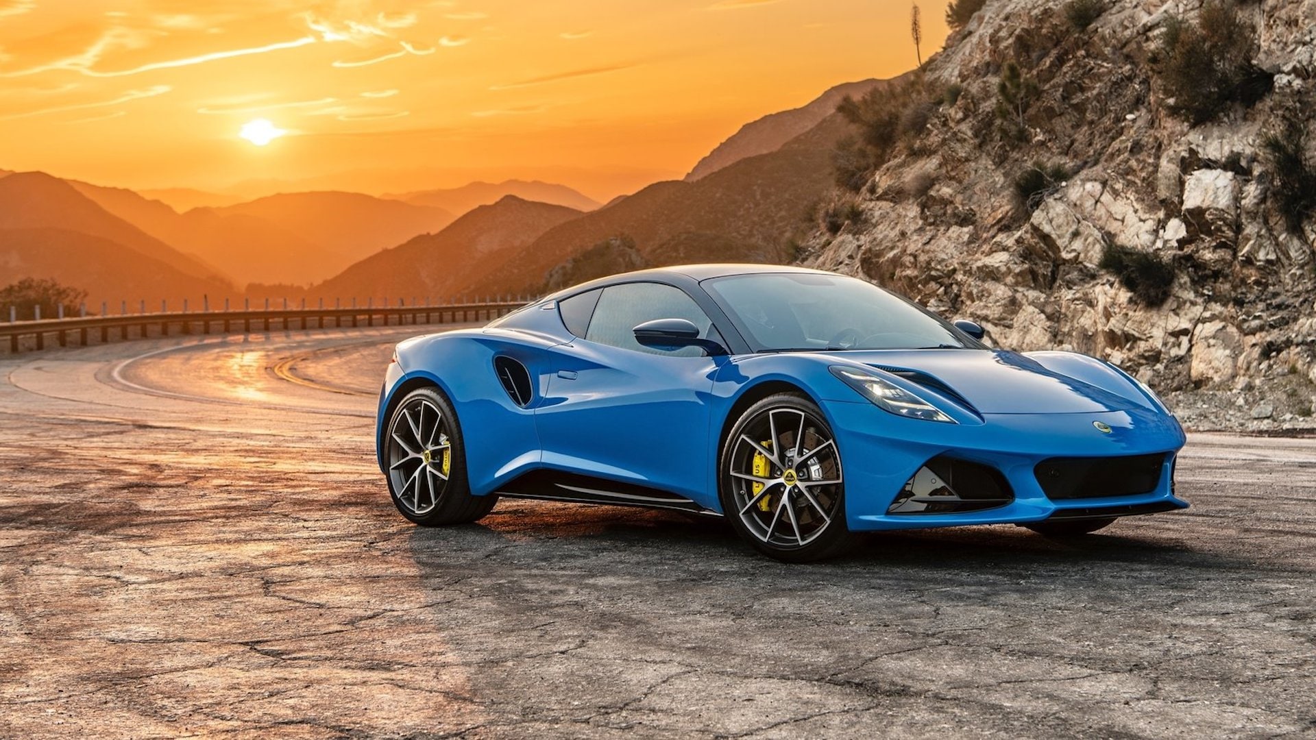 2024 Lotus Emira V6