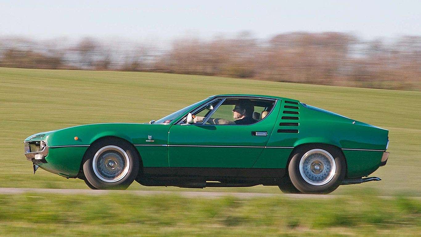 Alfa Romeo Montreal