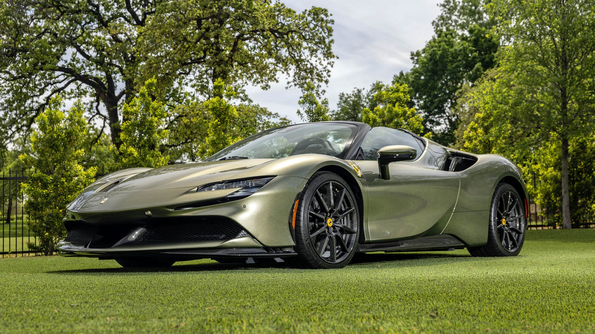 2023 Ferrari SF90 Spider Assetto Fiorano