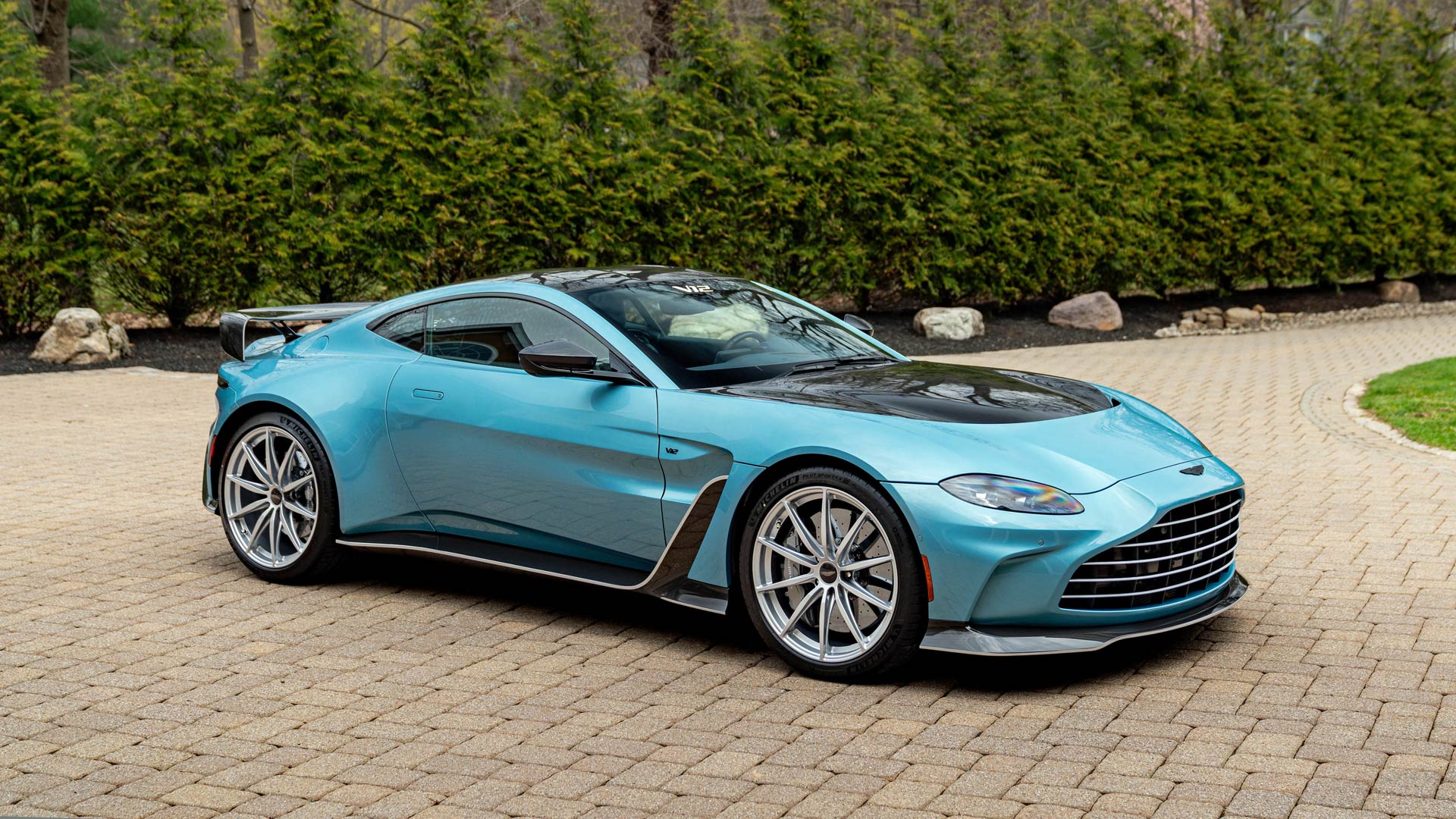 2023 Aston Martin V12 Vantage Coupe
