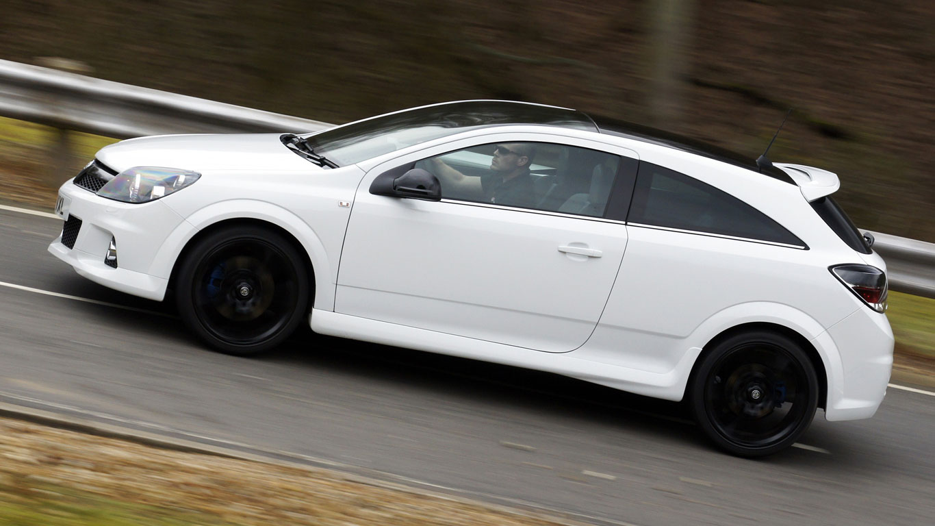 Vauxhall Astra VXR Arctic: 2010