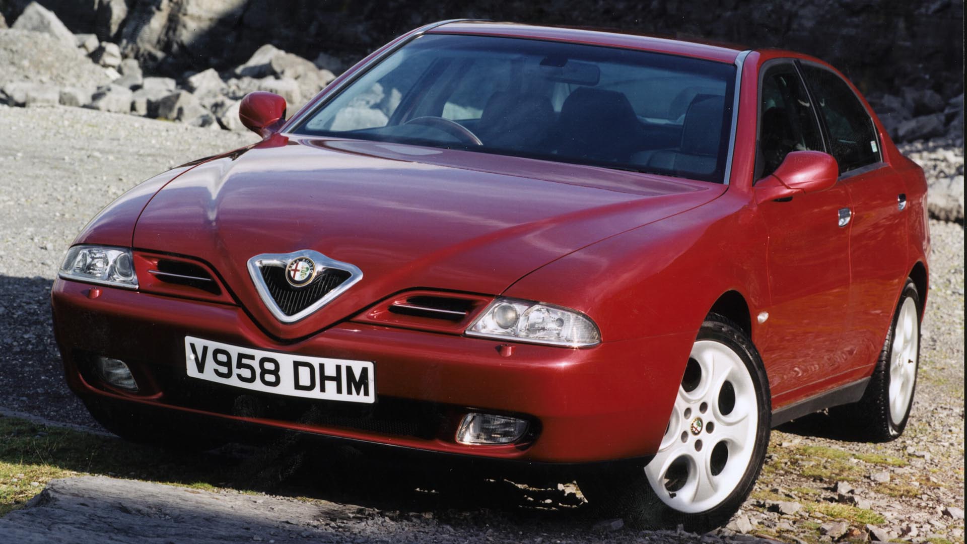 Alfa Romeo 166