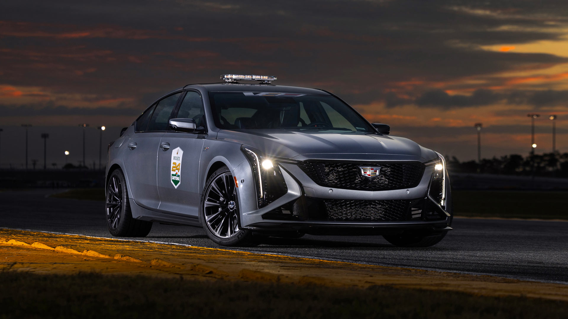 Cadillac V-Series leads the pack at Daytona