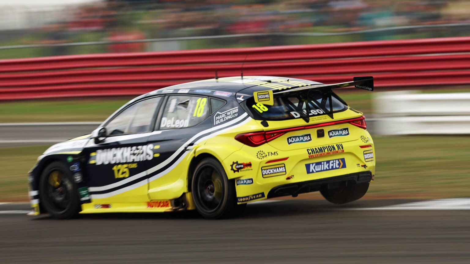 New sustainable petrol passes the BTCC racing test