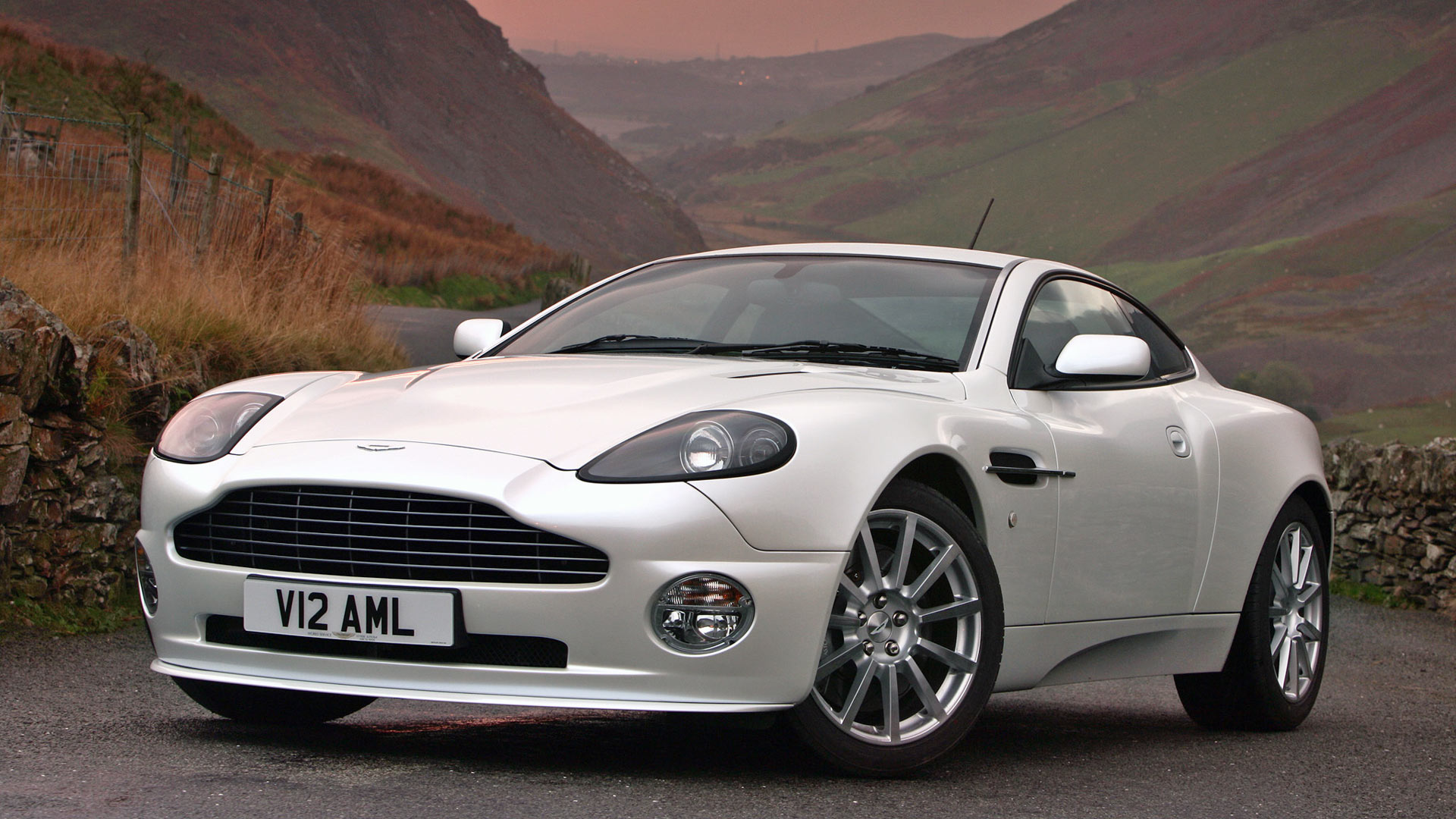 2004 Aston Martin V12 Vanquish S