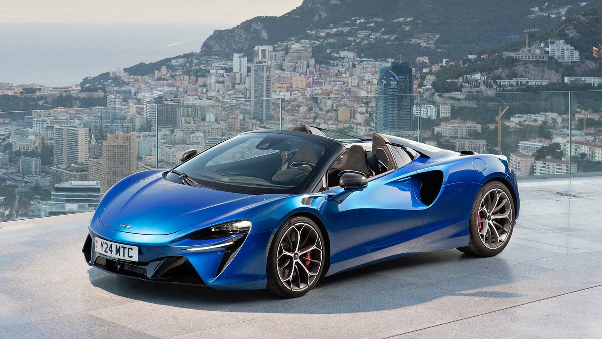 McLaren model range expands