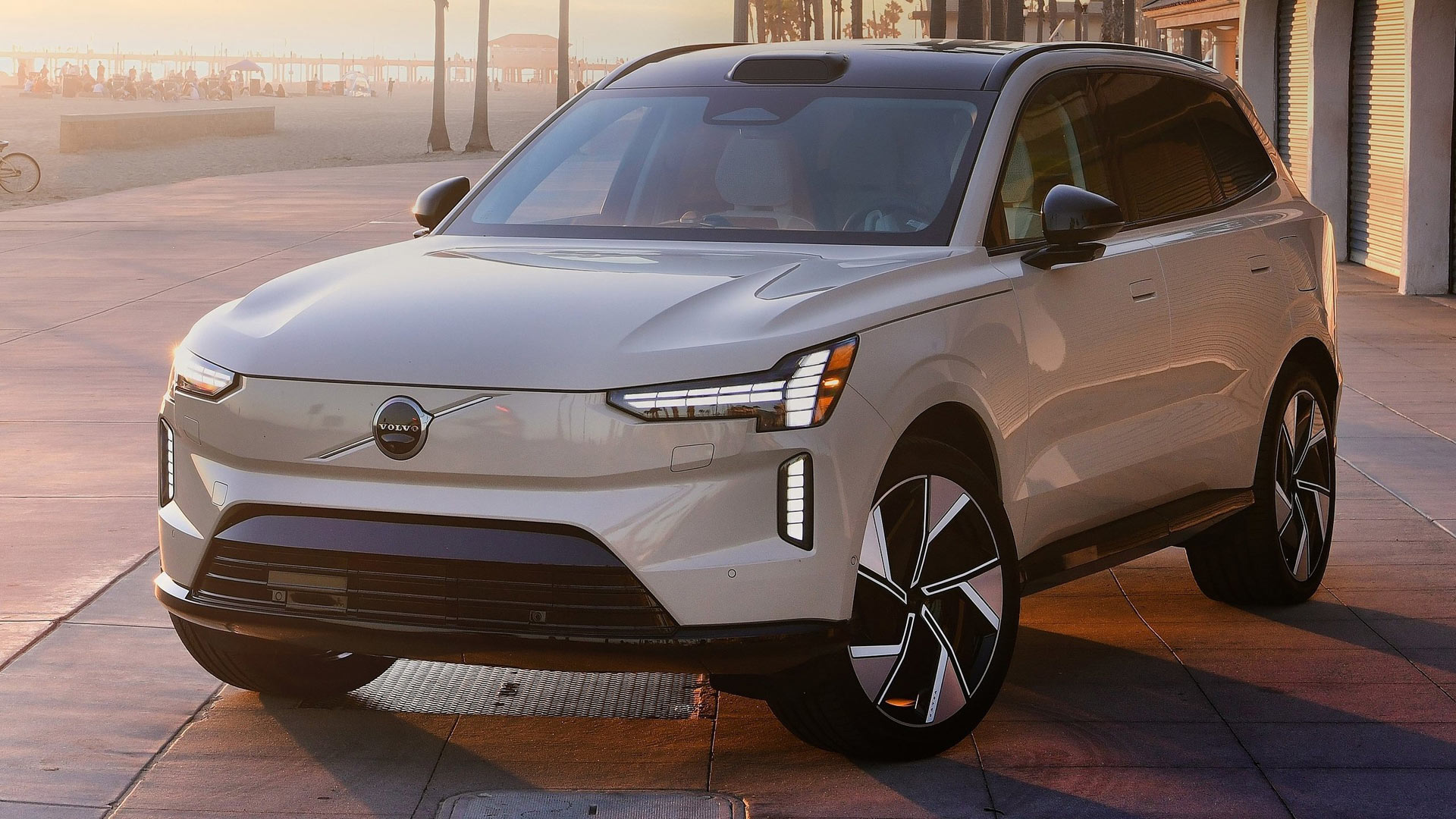 2025 Volvo EX90