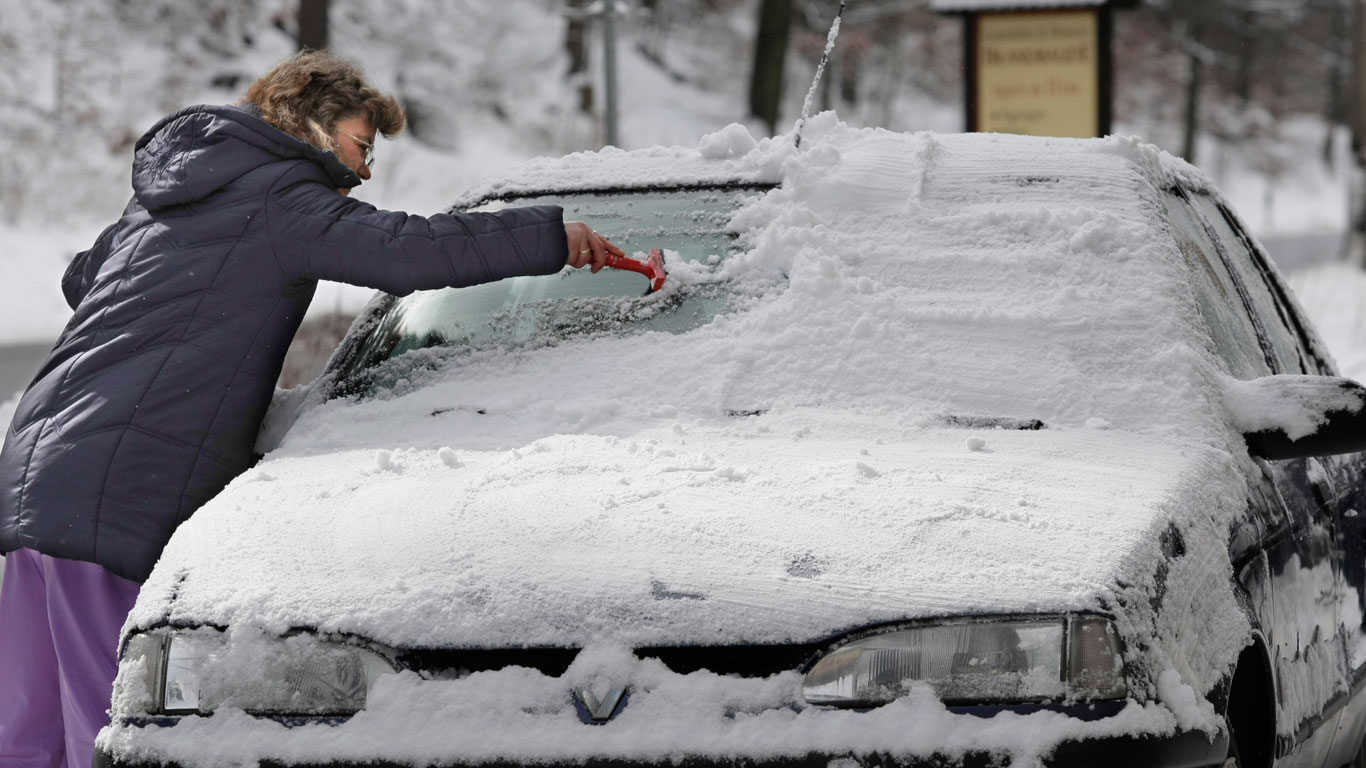 Ice scraper