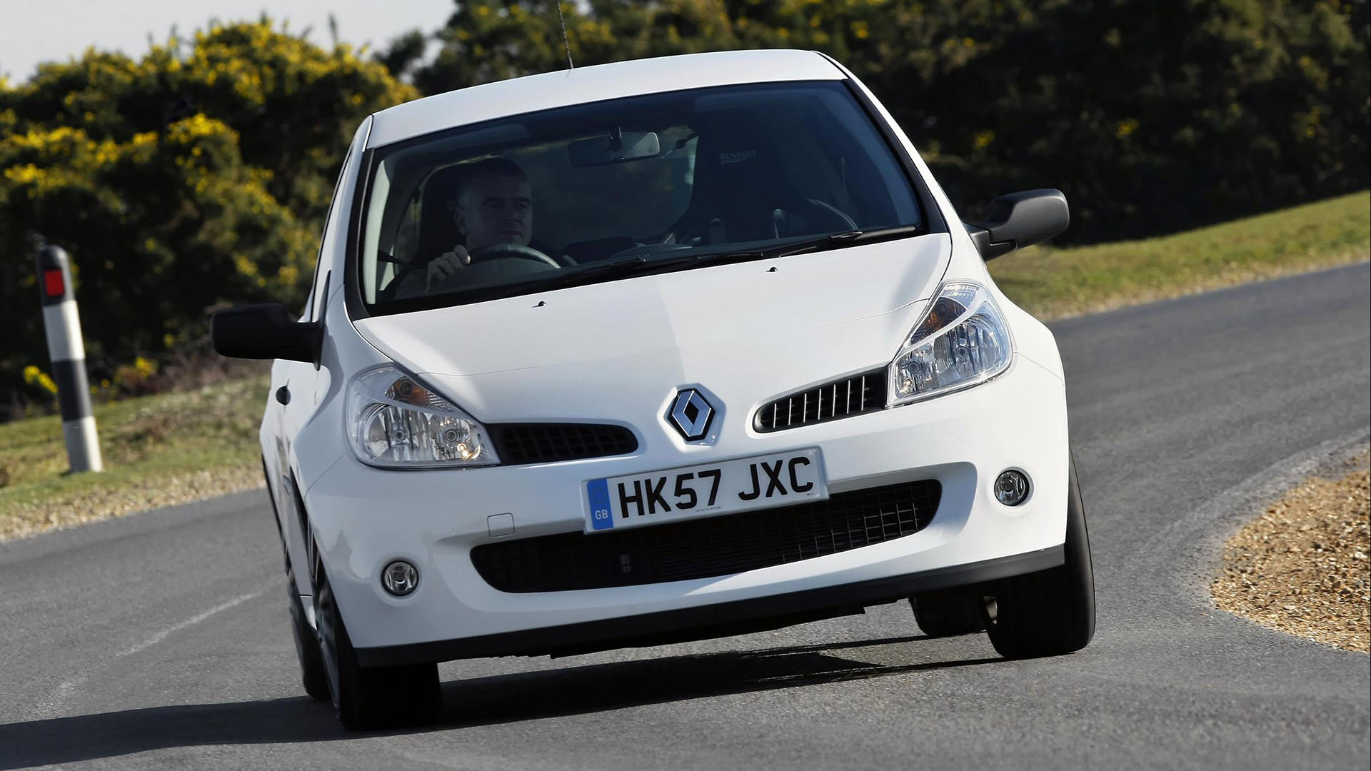 Renault Sport Clio 197 and 200