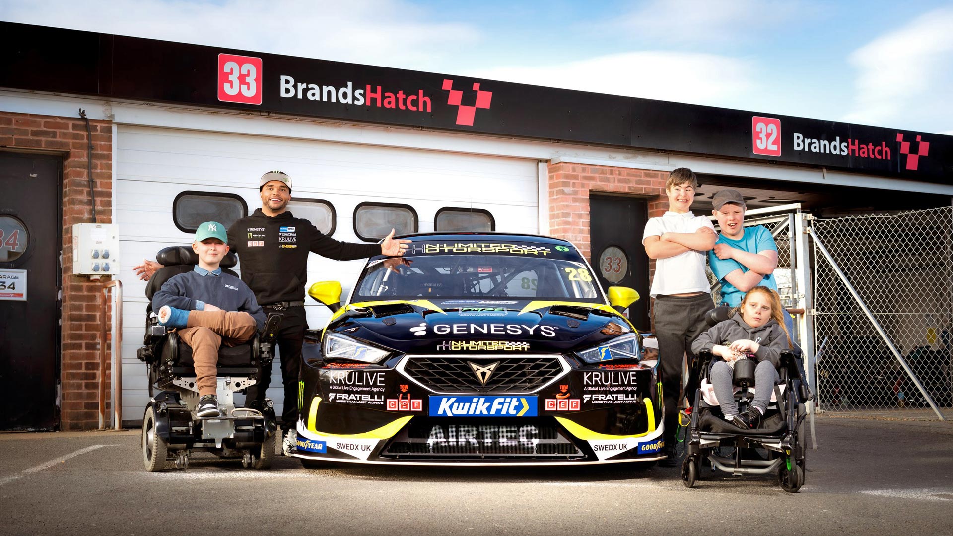 Nic Hamilton Returns to BTCC