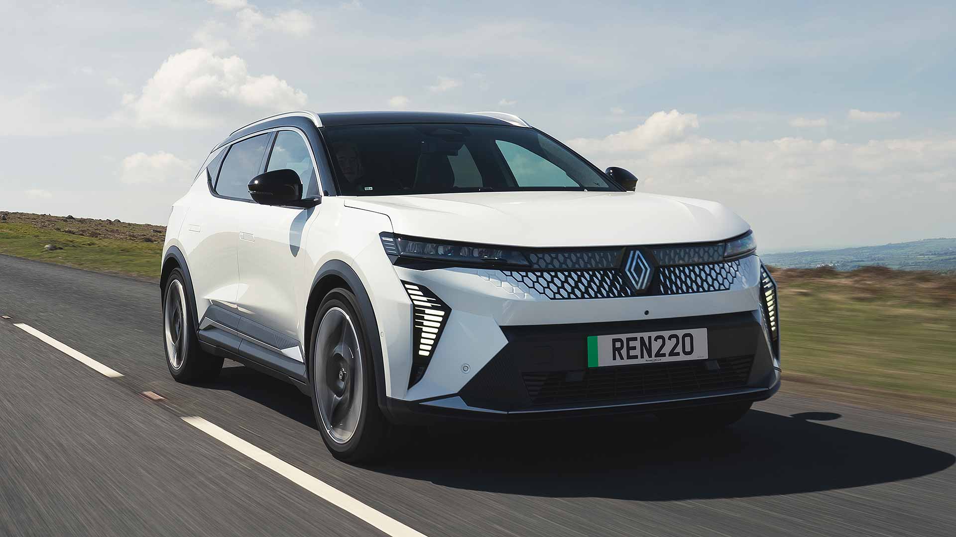 Best Car for Long Distances – Renault Scenic E-Tech