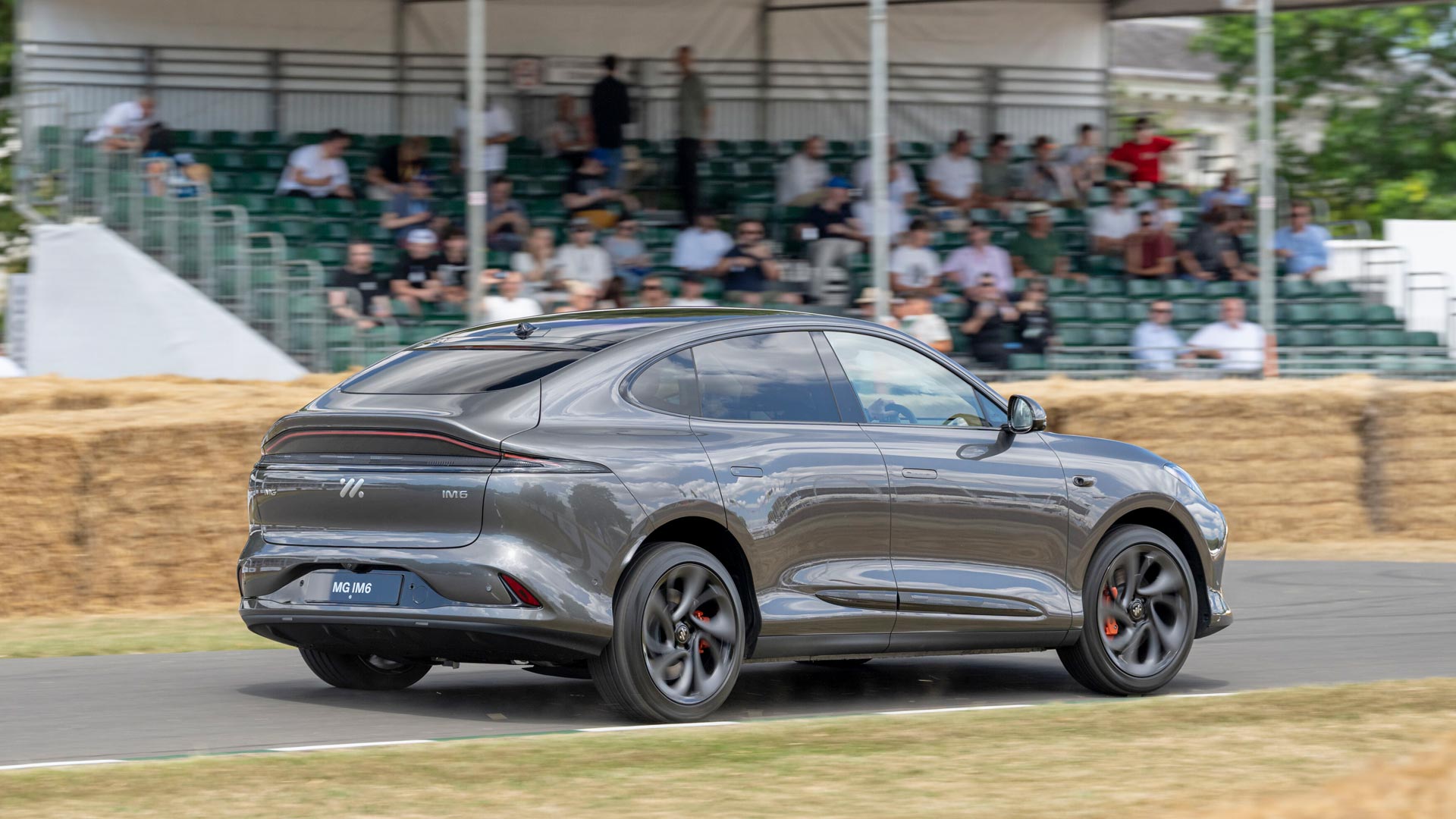 2025 MG IM6