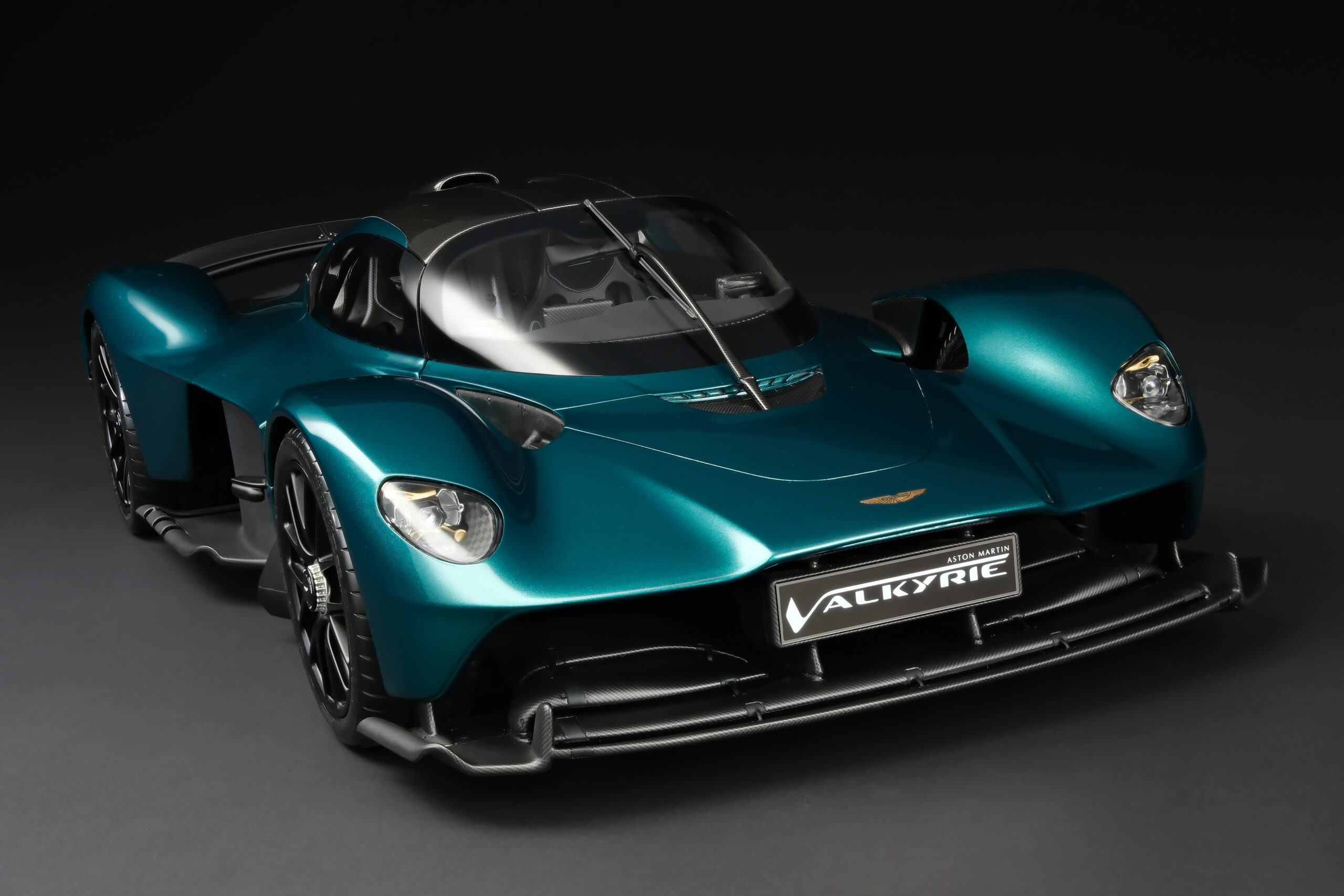 Aston Martin Valkyrie 
