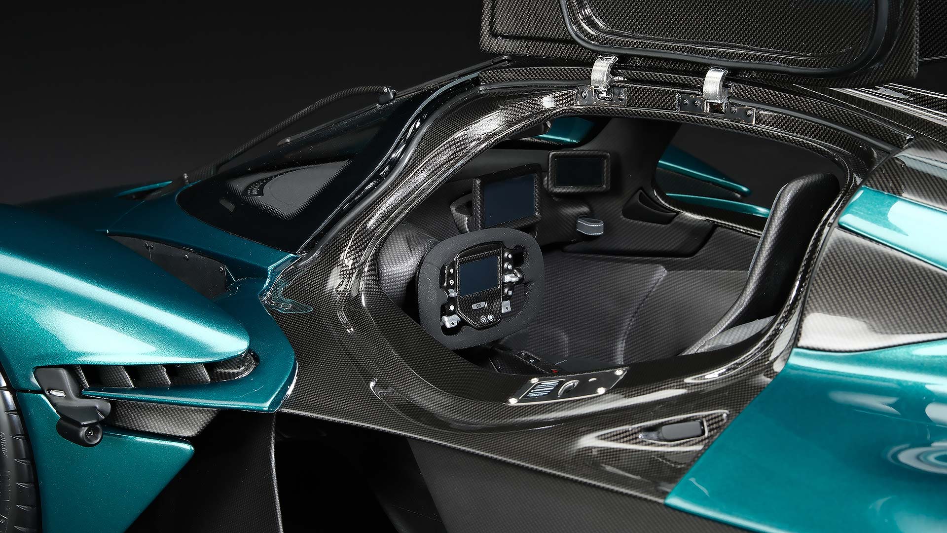 Aston Martin Valkyrie 