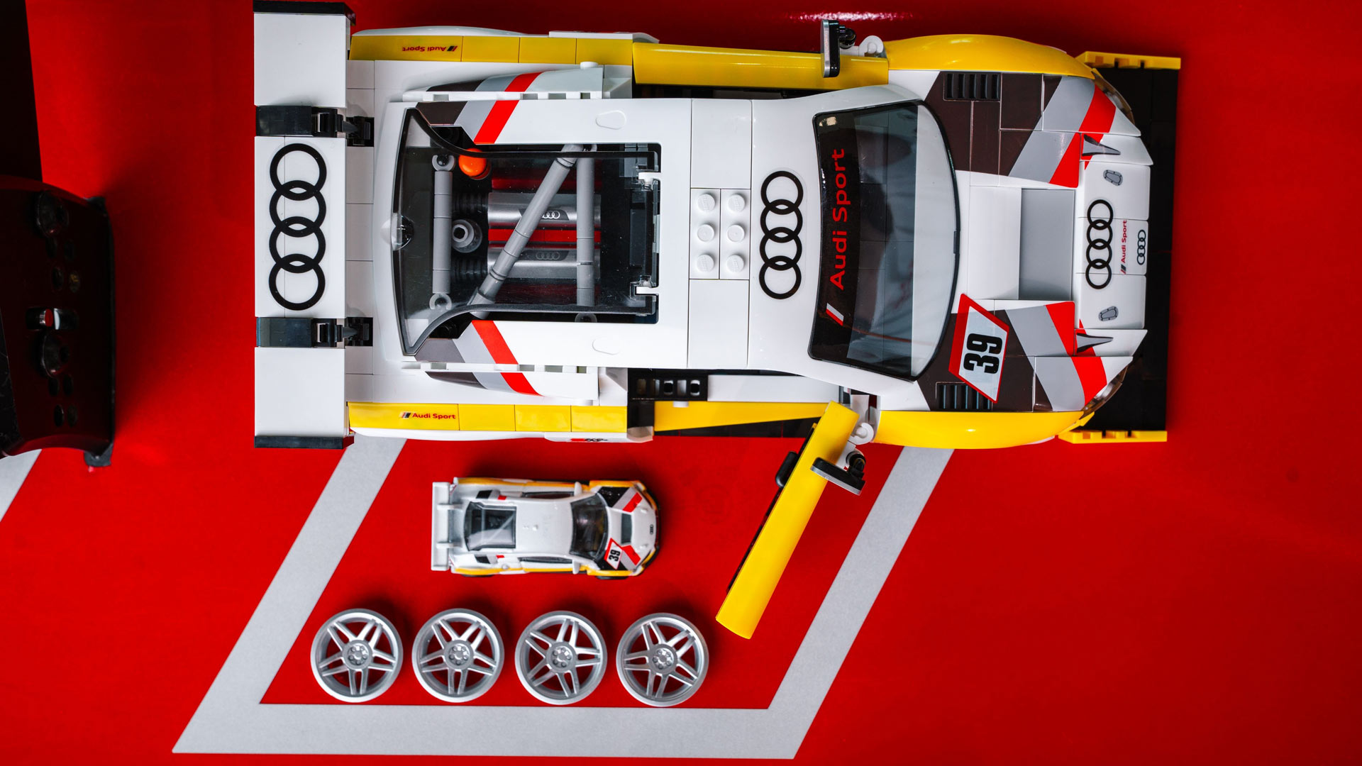 Hot Wheels Brick Shop Audi