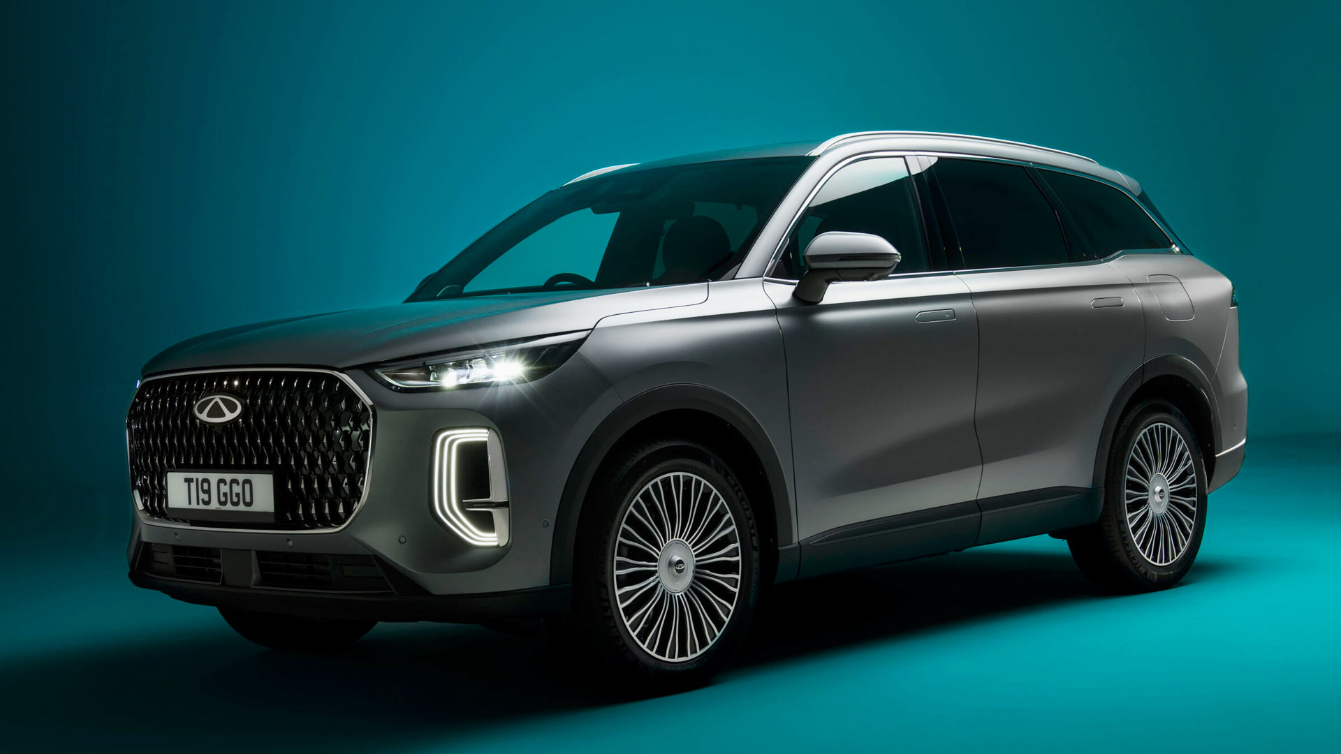 The Chery Tiggo 9 comes with a 428hp hybrid powertrain, and can cover over 90 miles on battery power alone