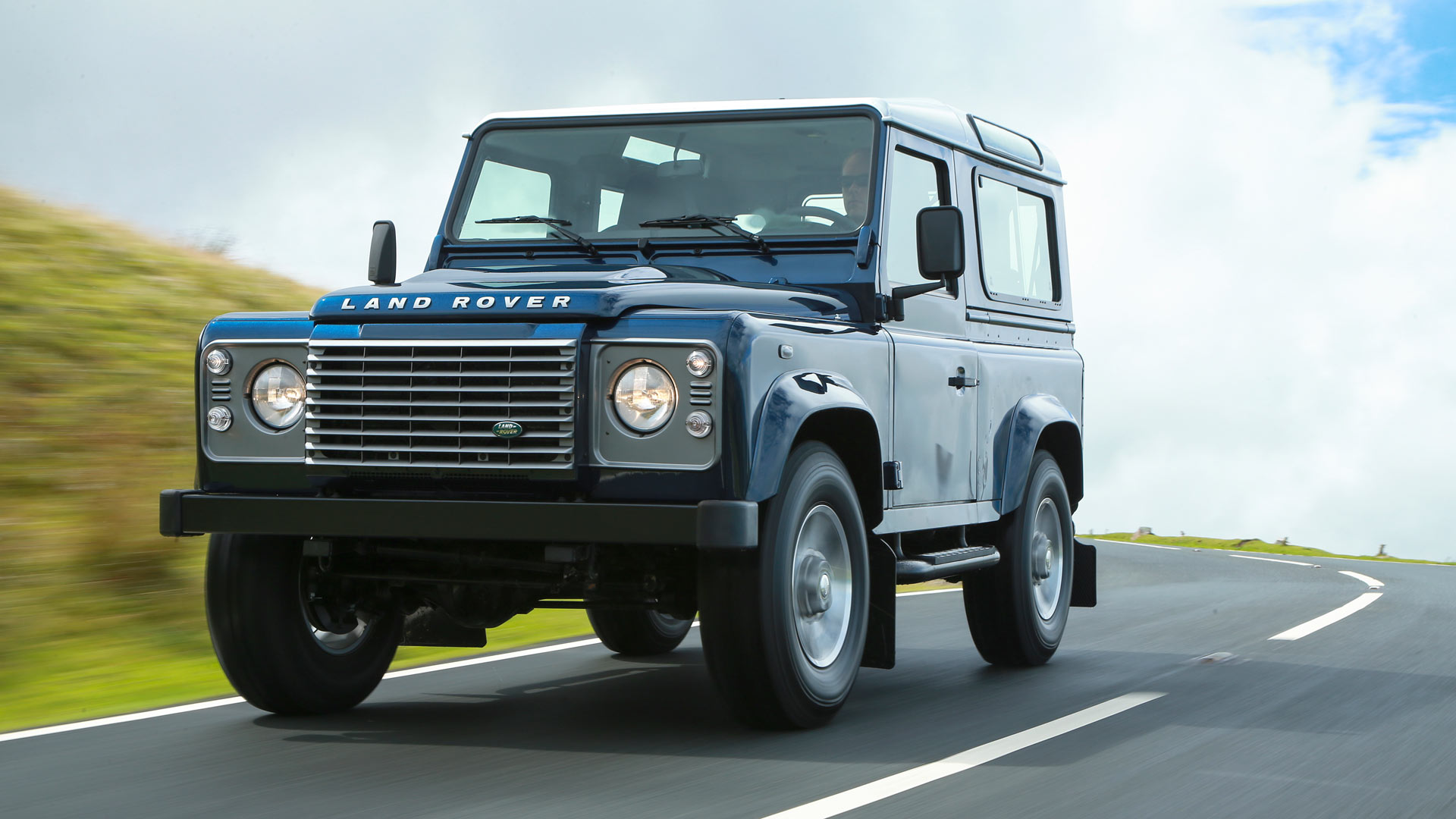 7th. Land Rover Defender 