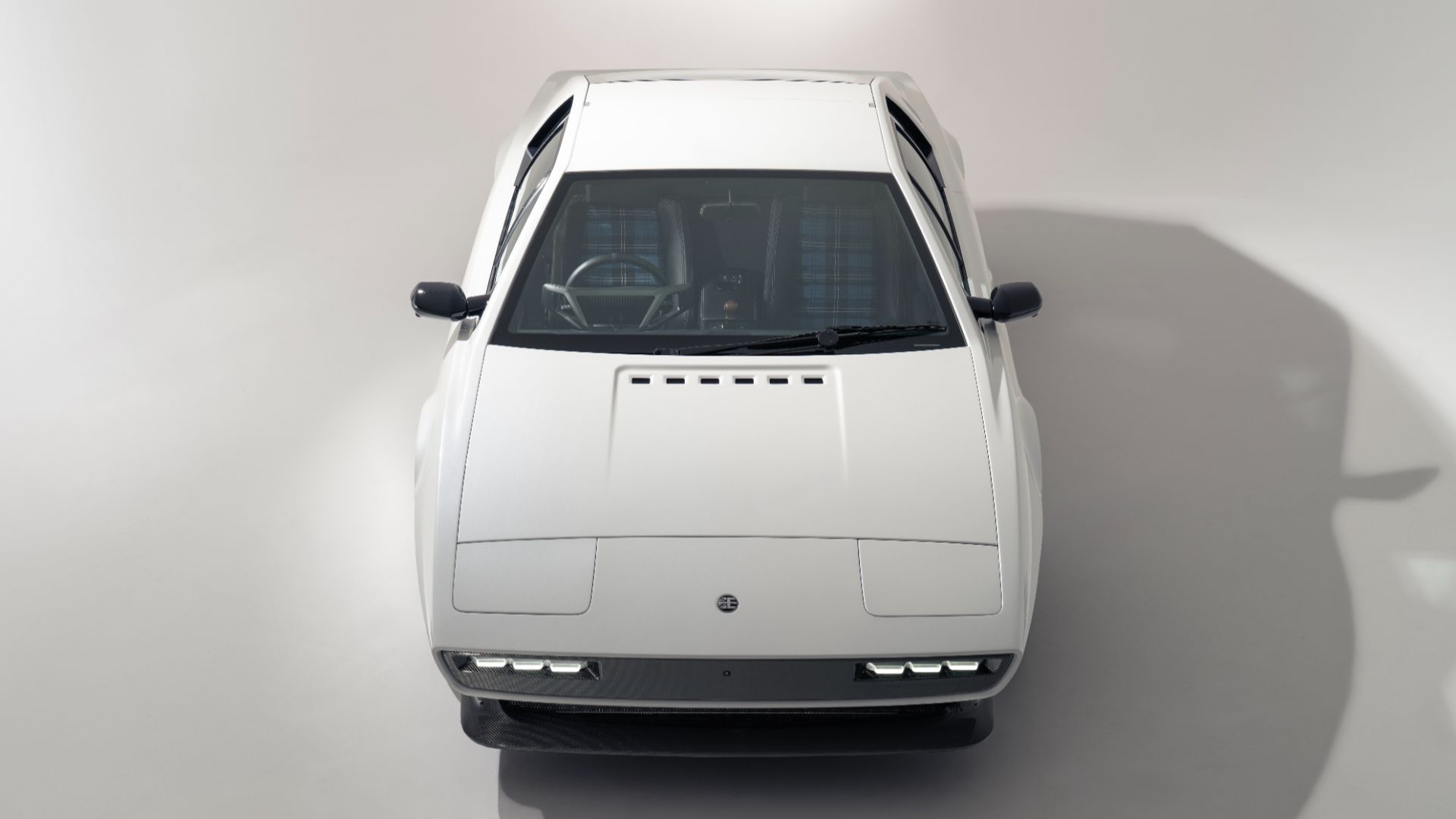 We get an up-close look at the Encor Series 1, a modern reinterpretation of the classic Lotus Esprit.