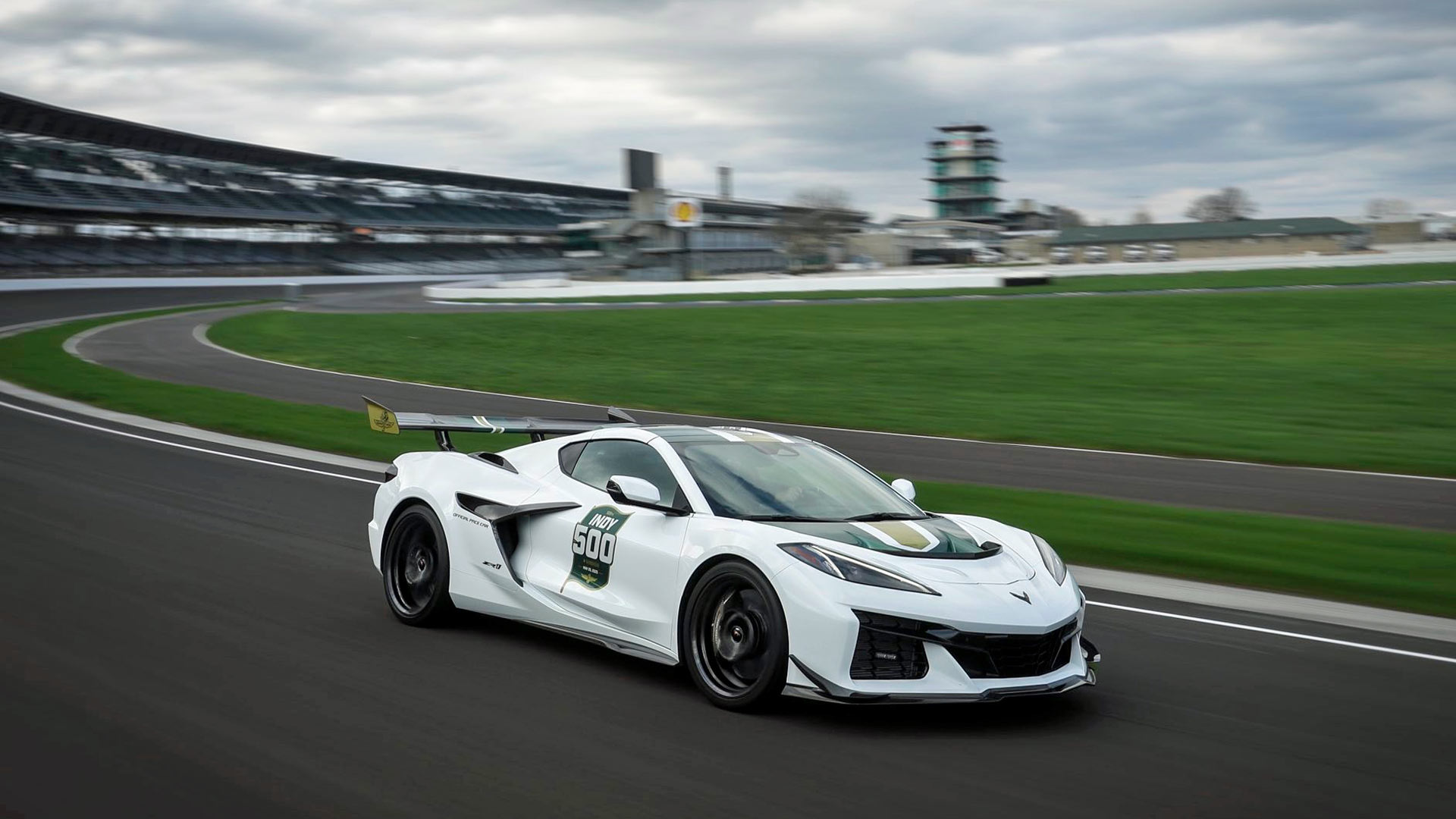 What pace car is used by the IndyCar Series?