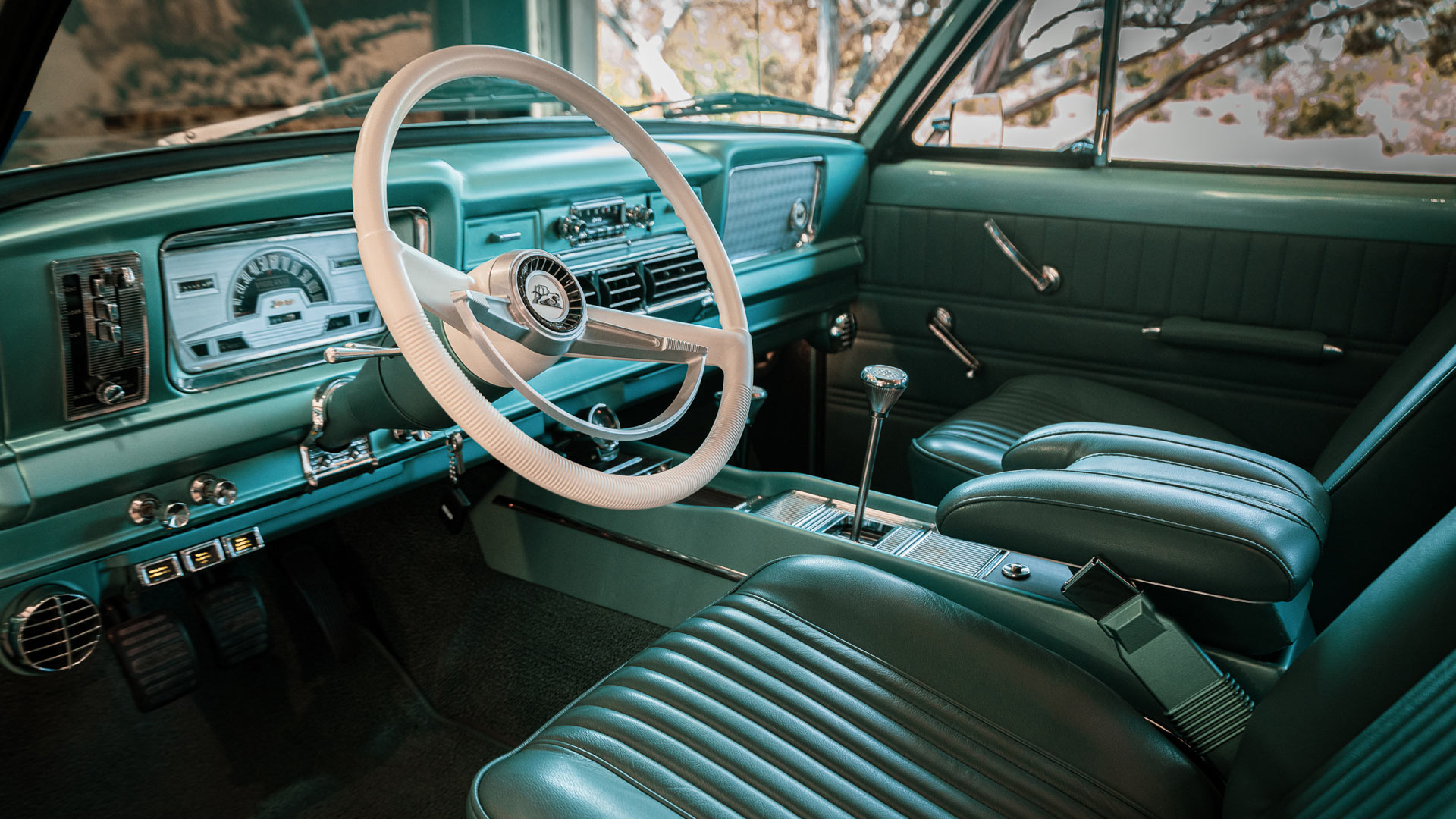 Vigilante Jeep Wagoneer Restomod