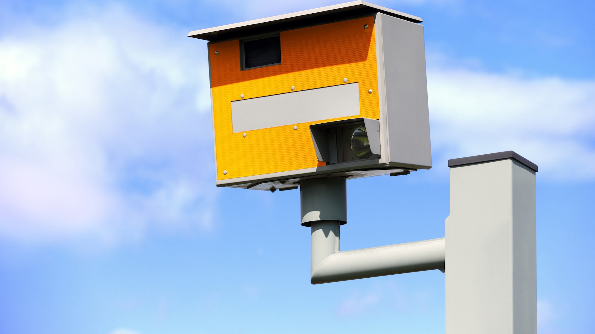 Outside of London, West Yorkshire, Devon and Cornwall, and Warwickshire reported issuing the most speeding fines