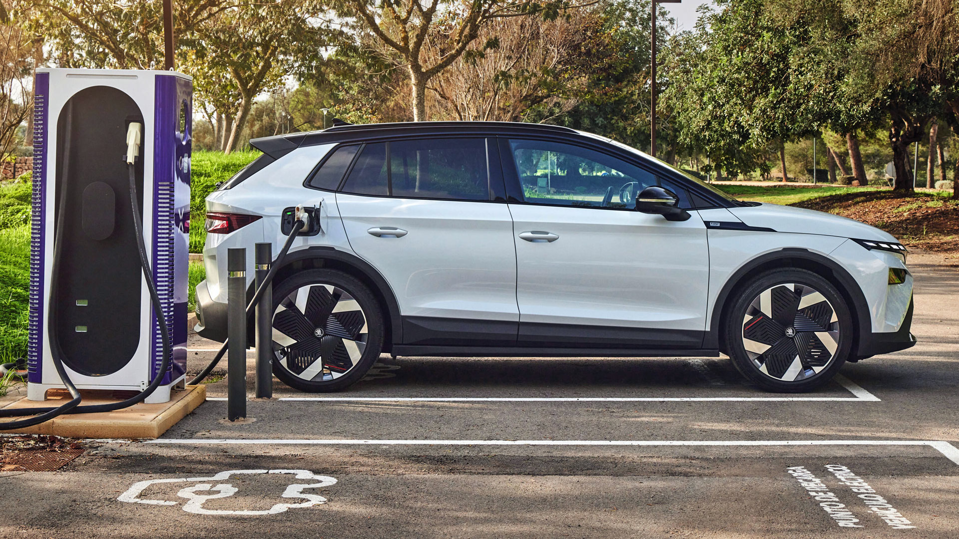 At present VAT on public electric car charging is levied at 20 percent, adding an extra cost for those unable to charge at home