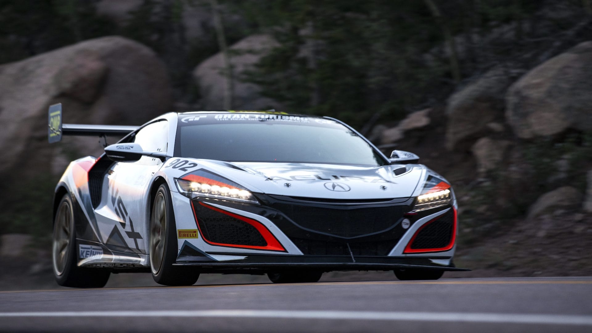 Acura NSX sets Pikes Peak hybrid record