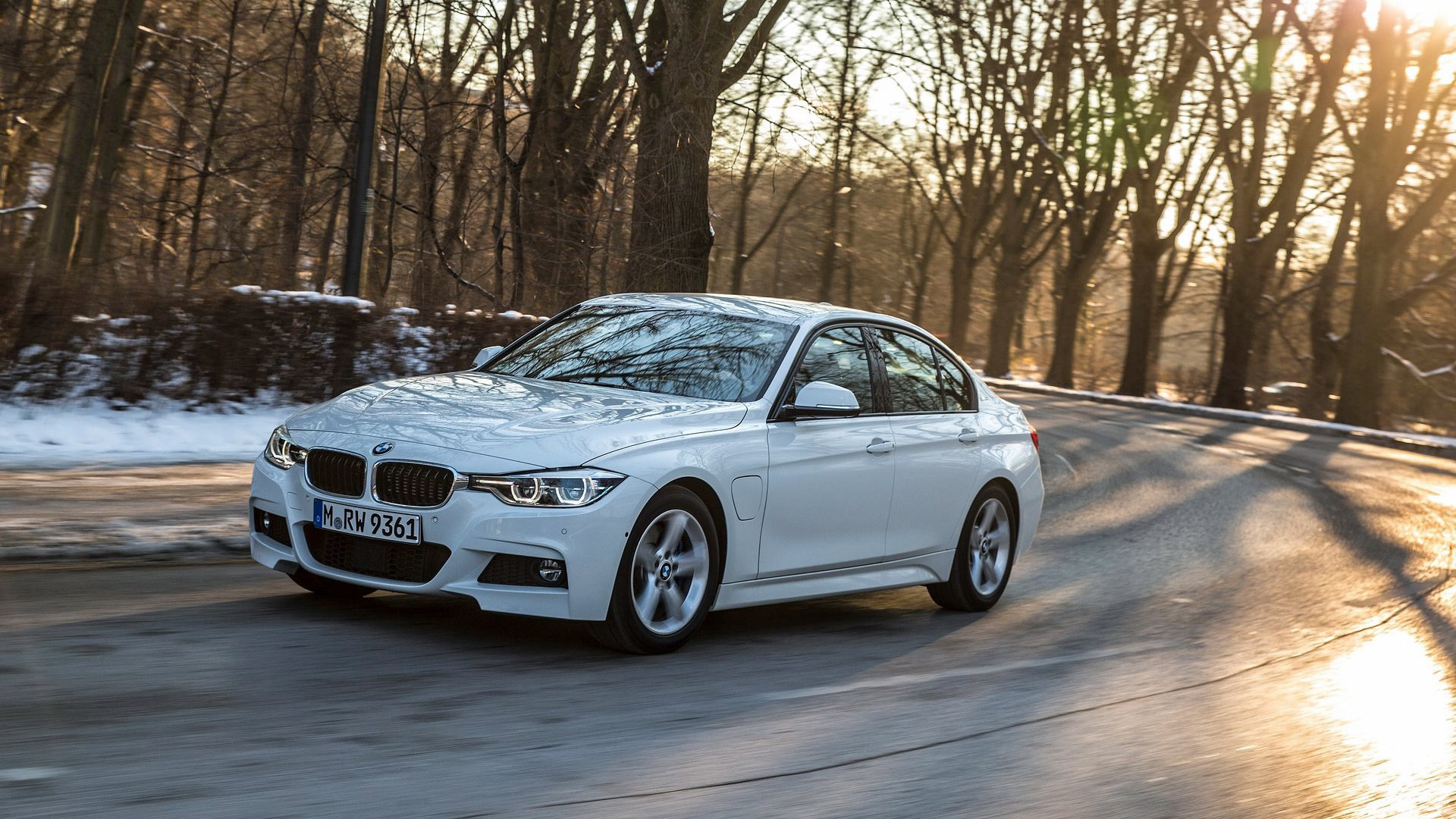 2015 BMW F30 330e iPerformance