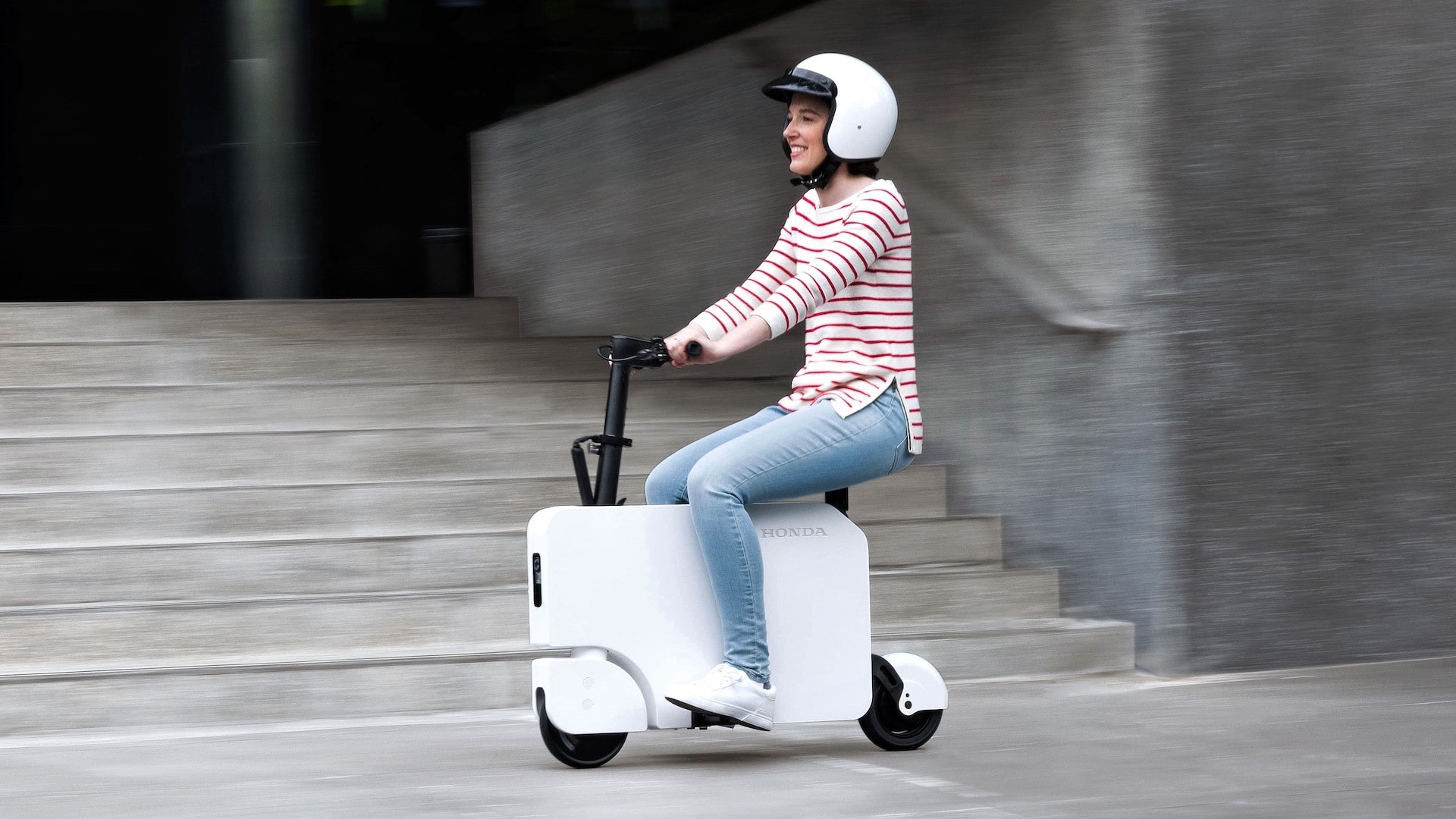 Honda brings back the Motocompo scooter