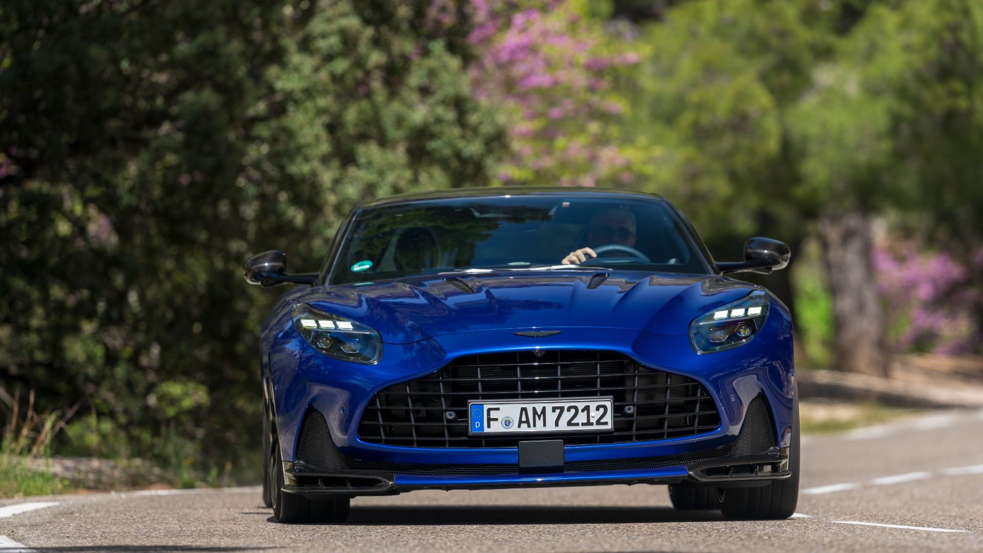 Aston Martin DB12 S