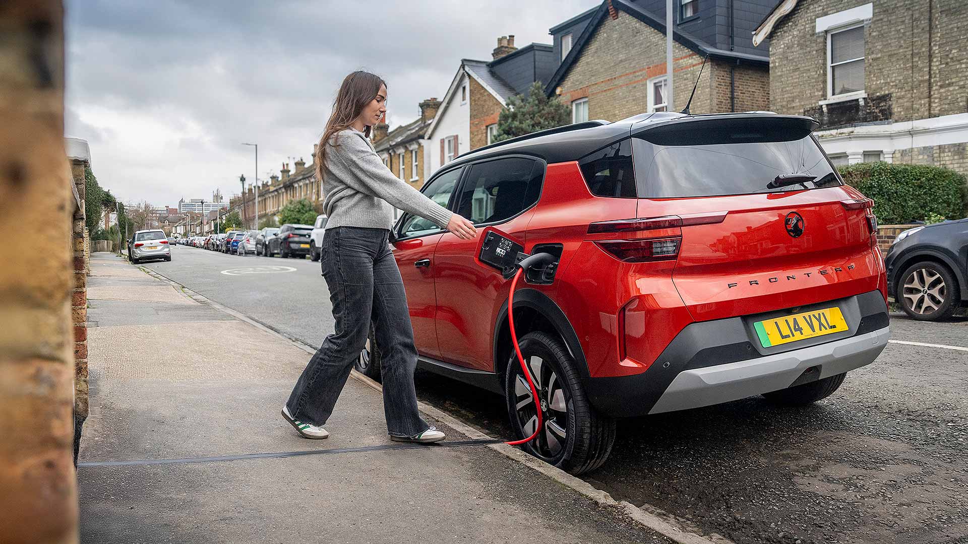 Vauxhall Kerbo Charge cross-pavement charging