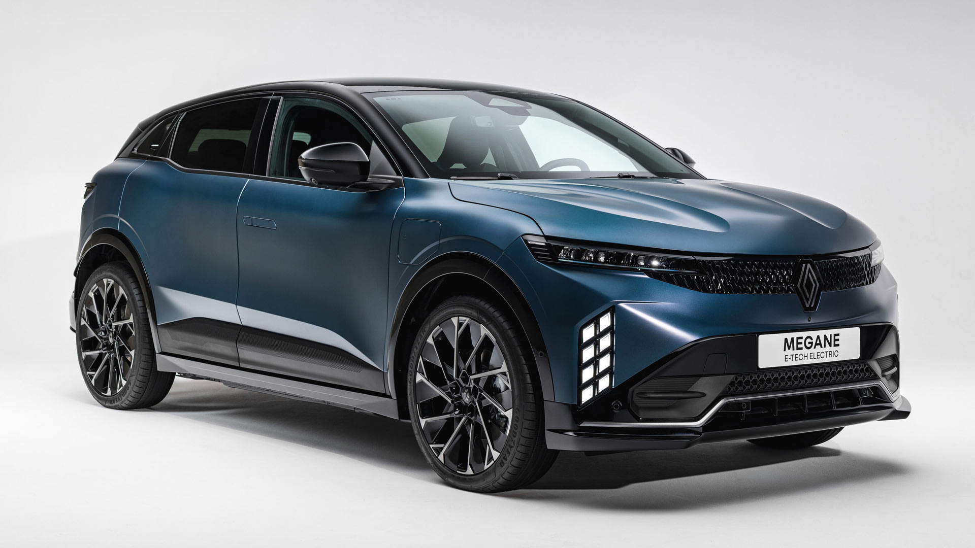 Renault has simplified the model range for the Megane E-Tech with a choice of just Techno and Esprit Alpine trims
