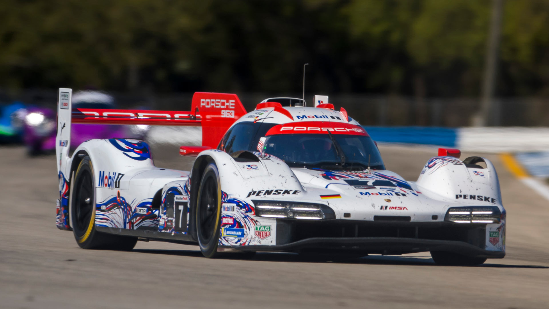 Mobil 1 – Porsche Penske 963