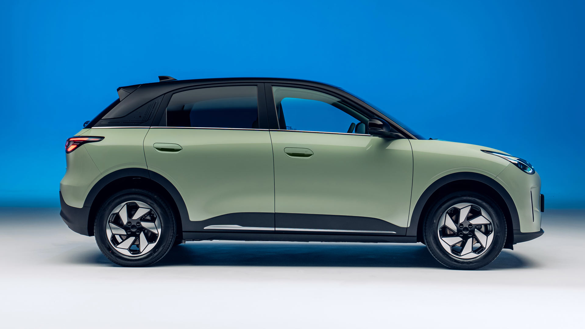 Geely EX2 for UK