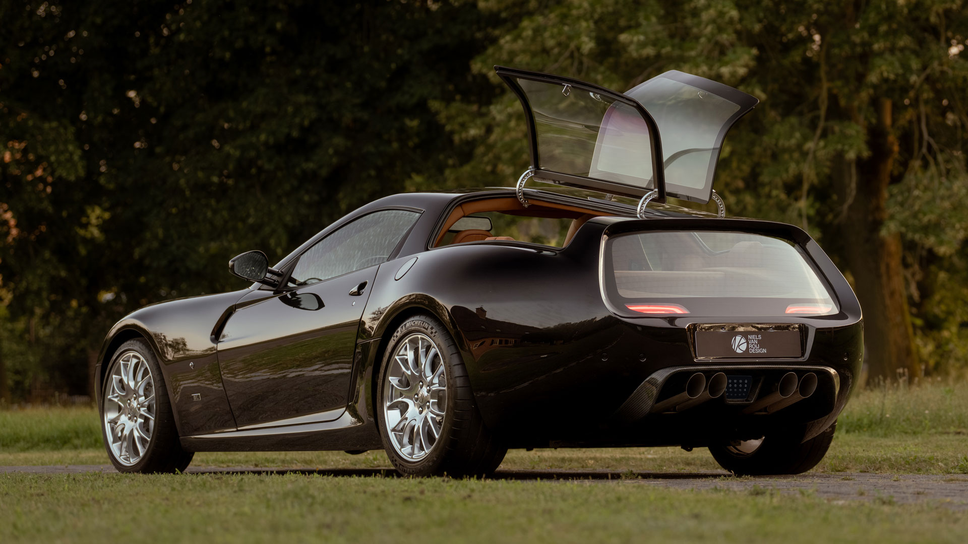 Niels van Roij Daytona Shooting Brake