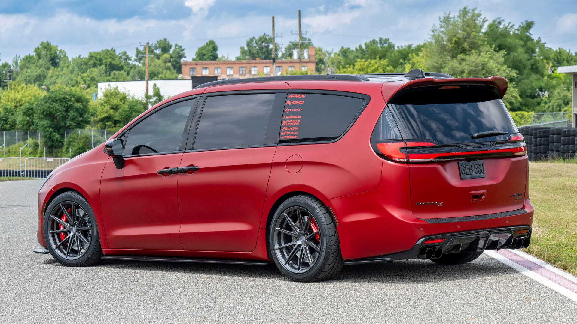 Chrysler Pacifica Custom Minivans