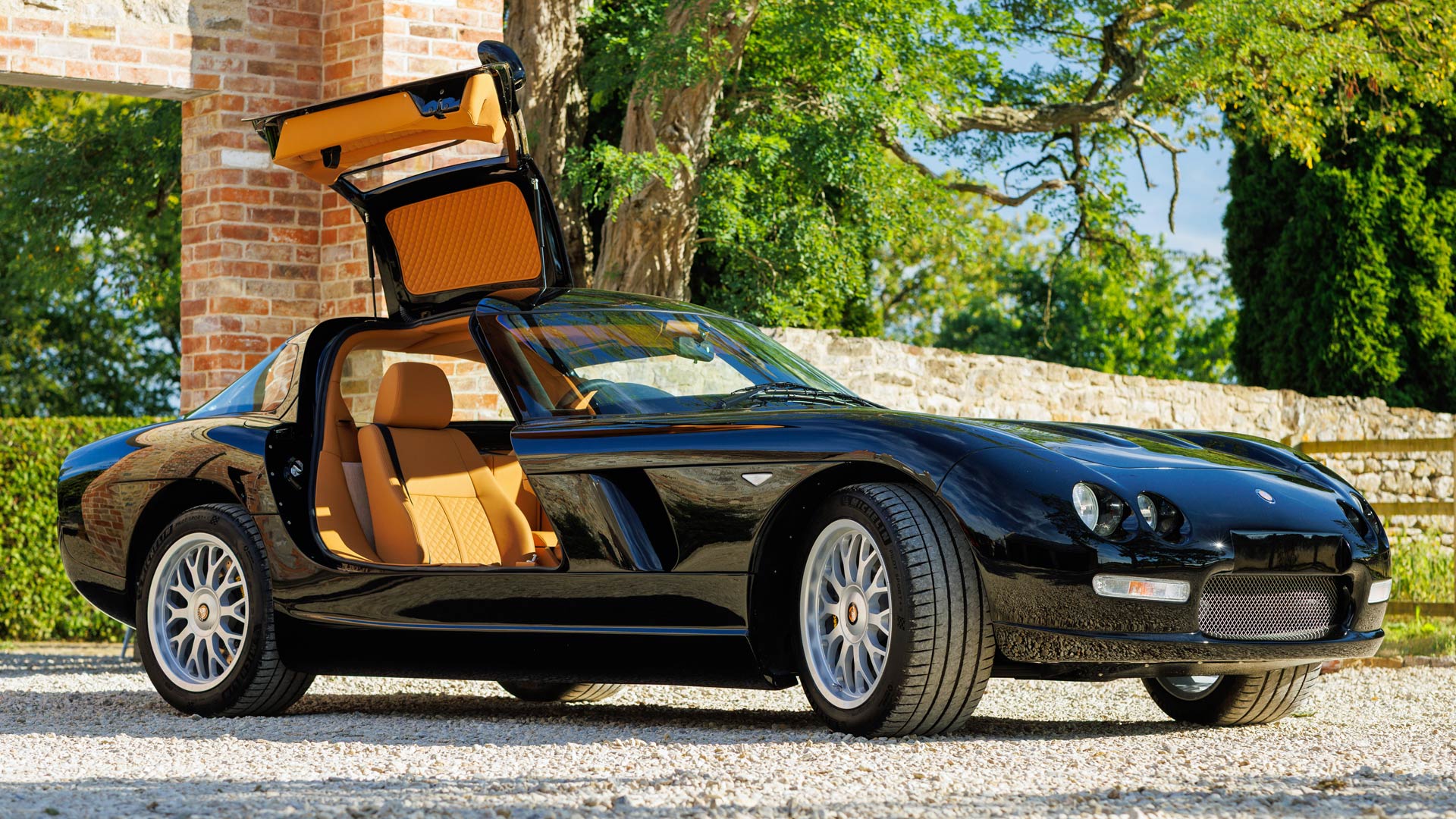 Only 15 examples of the original Bristol Fighter, with a Dodge-supplied V10, are believed to still be in existence around the world