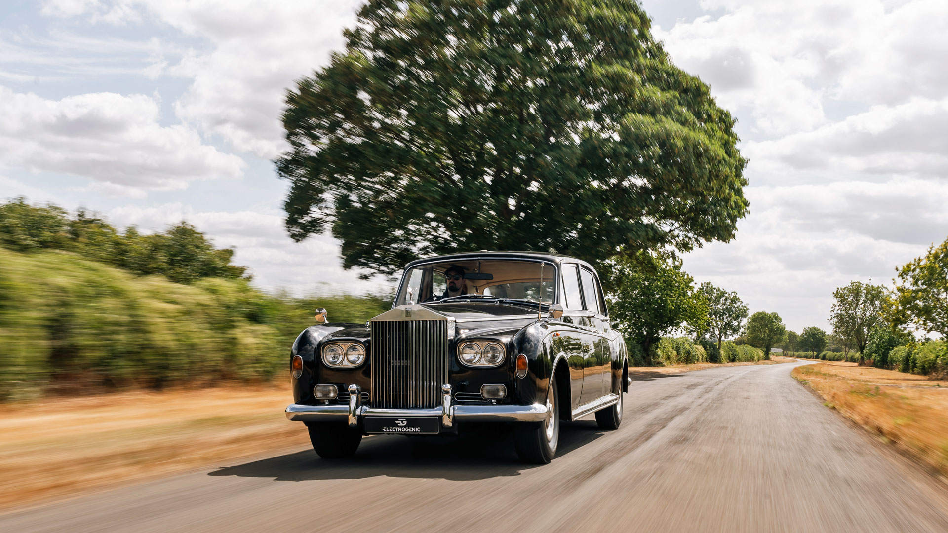 City of London's Rolls-Royce limo converted to electric power