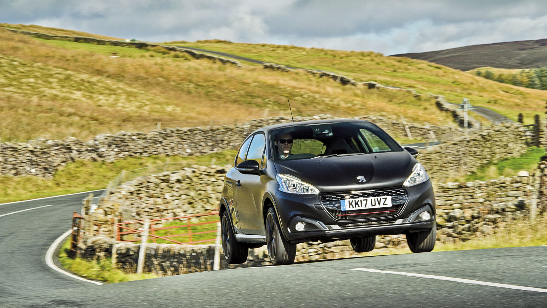 Two-thirds of UK drivers support lower speed limits on rural roads