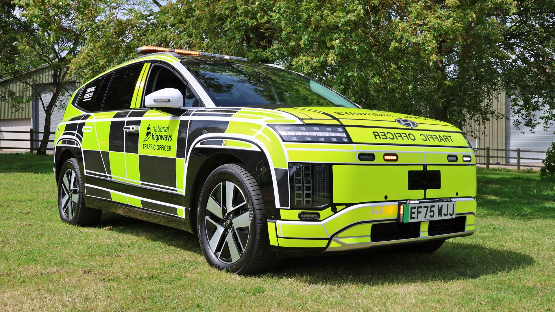 National Highways has committed to have all its fleet of cars and vans using hybrid of full-electric power by 2030